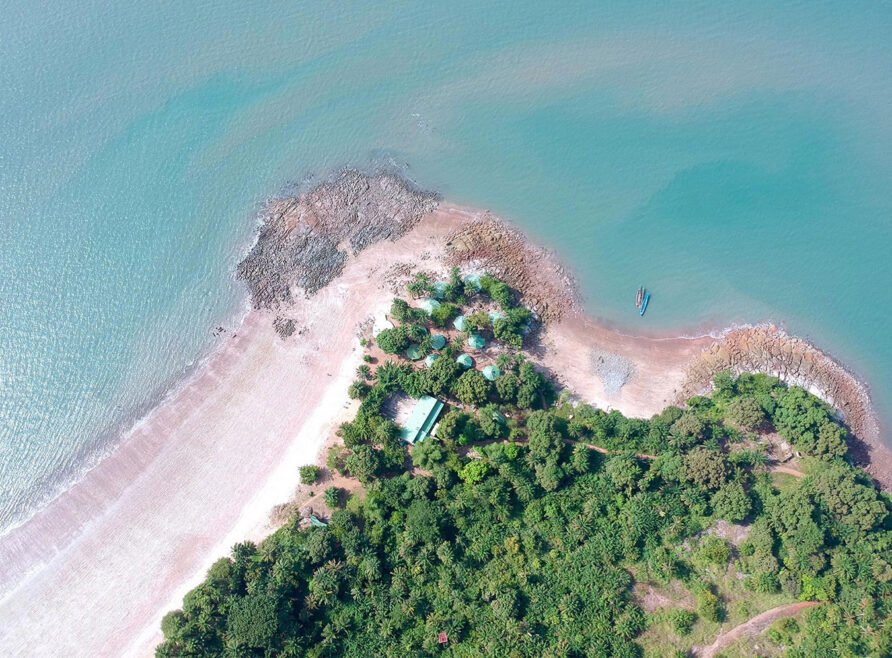 ¡Tu cumpleaños con el comedor en la carpa de la playa!